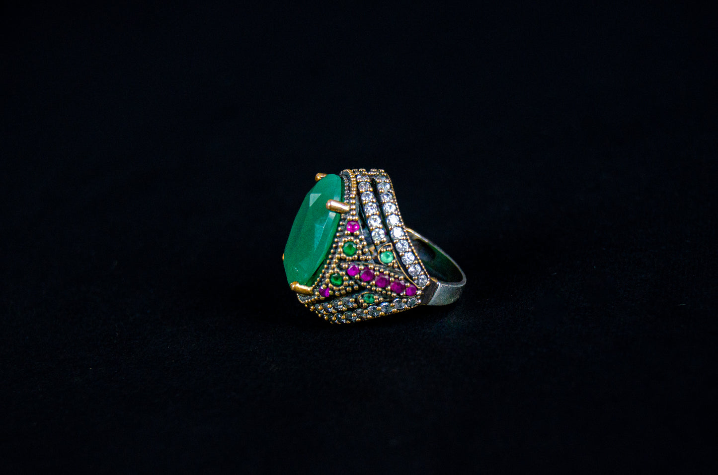Women's Emerald Green Gem Silver Ring
